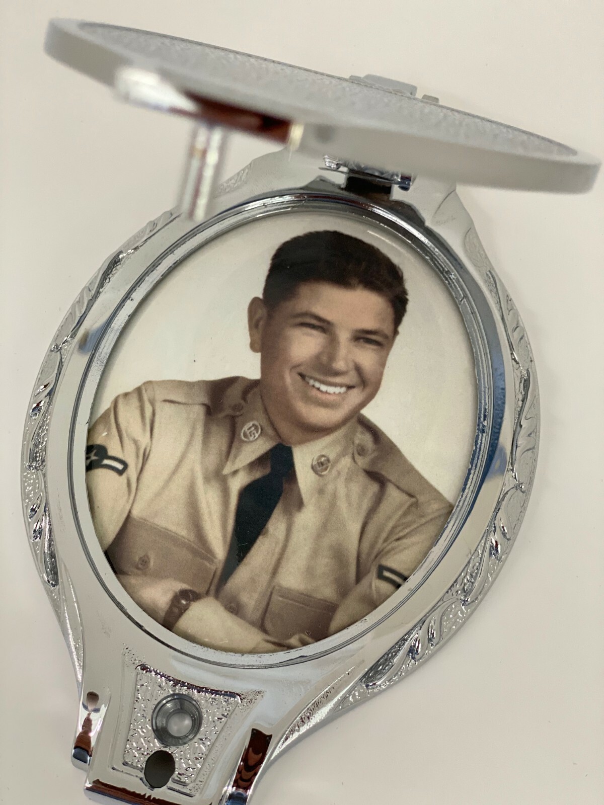 5.5″x 3.5″ Porcelain Photo Picture w/ Bronze Chrome Frame Cover – Headstone