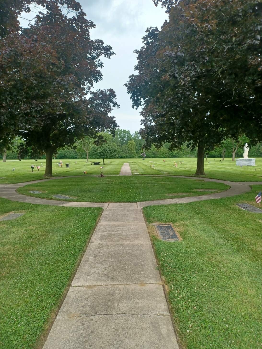 (2) BEAUTIFUL CEMETERY PLOTS CHRISTIAN MEMORIAL CEMETERY ROCHESTER MICHIGAN