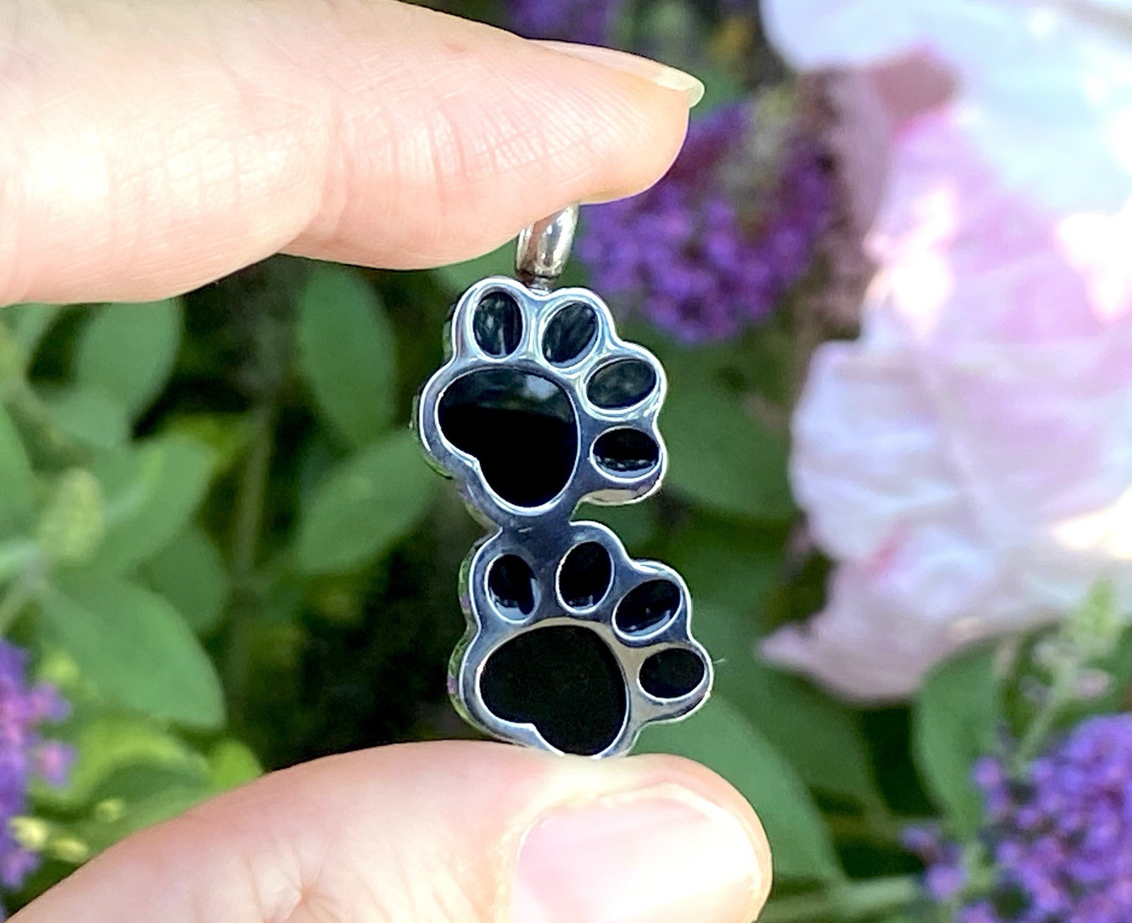Keyring Urn .5″ Key Chain Pet Cremation Pendant Holds Ashes Dog Cat 2 Paw Prints