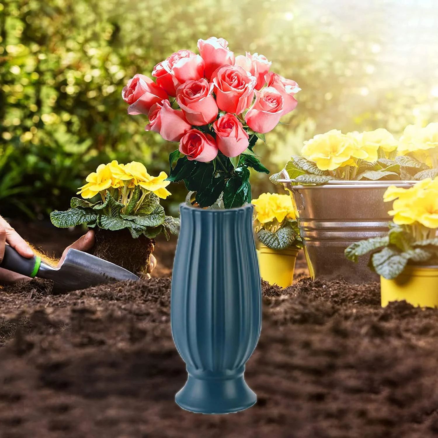 2 Pcs Cemetery Vases with Spikes,Grave Vases for Cemetery with Metal Spikes and