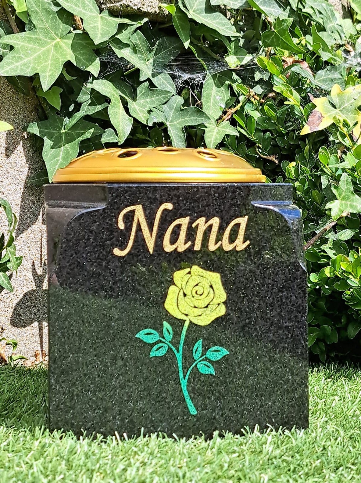 Personalised Granite Memorial Vase Grave Pot Flower Holder Cemetery Grave Vase