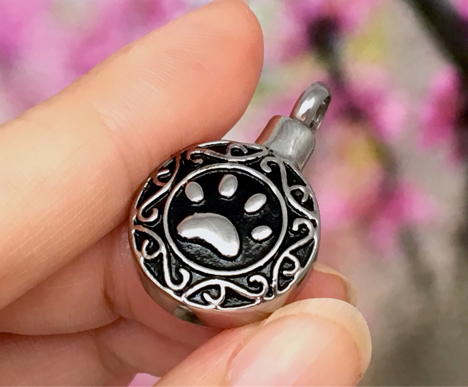 Keyring Urn .5″ Key Chain Pet Cremation Pendant Holds Ash Dog Cat Paw Print Paws