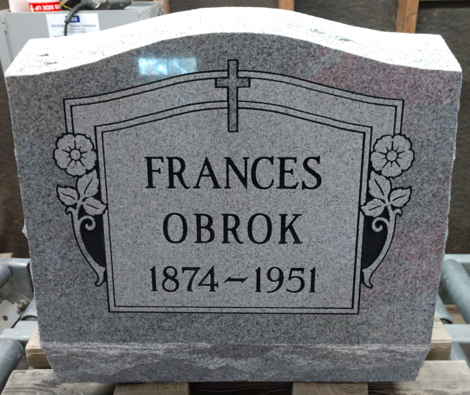 Granite Memorial Slant Grave Marker Cemetery Funeral 16″x8″x14″ with Design