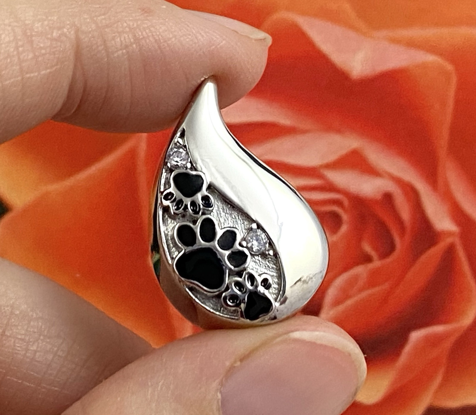Keyring Urn .5″ Key Chain Pet Cremation Pendant Holds Ash Dog Cat Paw Print Paws
