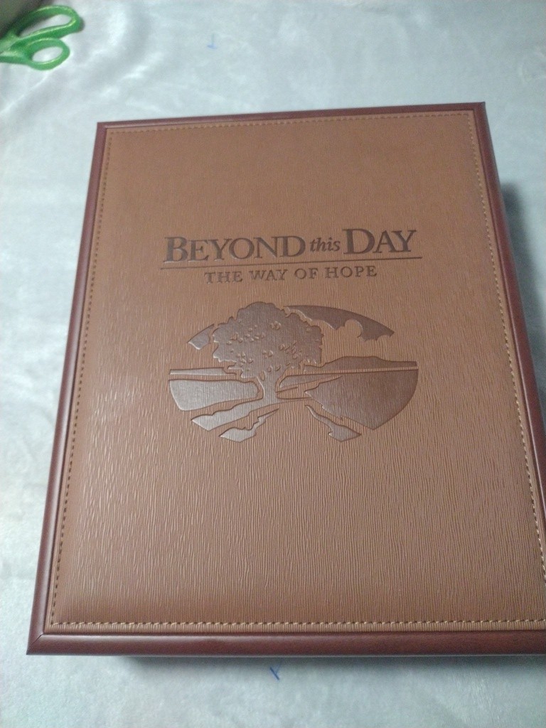 3 Books Bereavement Box Beyond this Day The Way of Hope Memoria Keepsake
