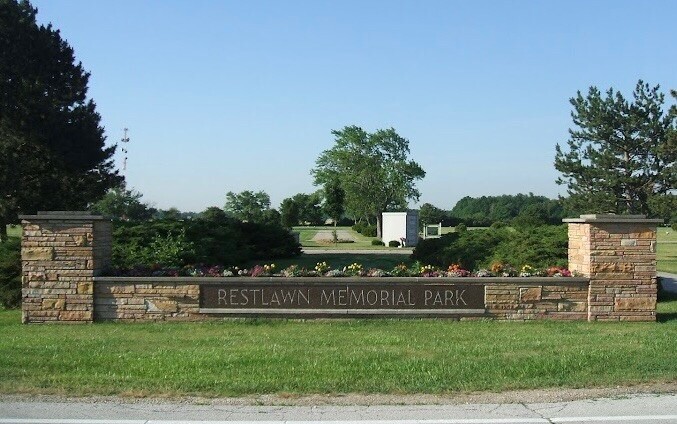 single MILITARY Cemetery plot in Restlawn Memorial Park – Perrysburg, Ohio