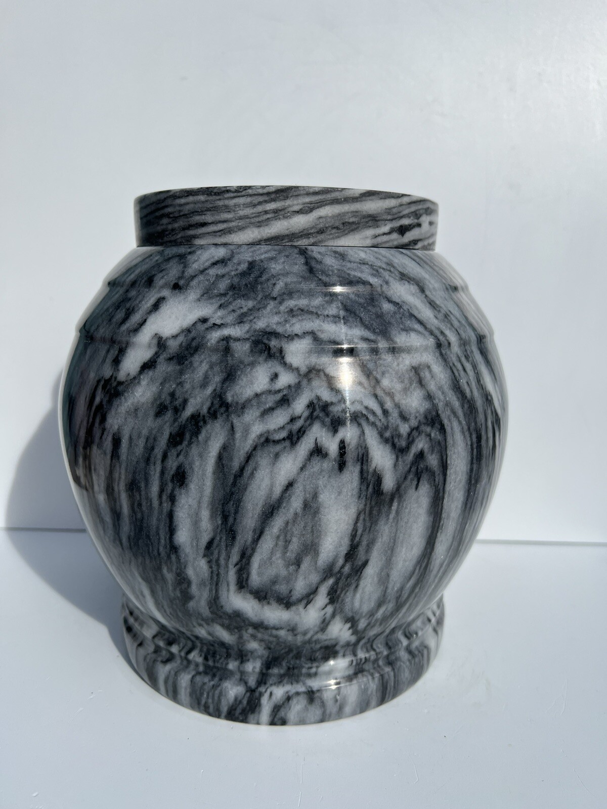 Cashmere Marble, Gray/White Color, Adult Cremation Urn
