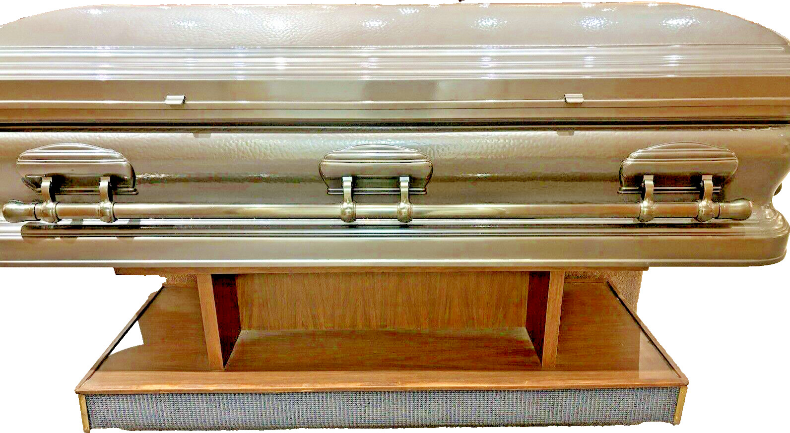 National Casket Company – Seamless Solid Copper Deposit Casket