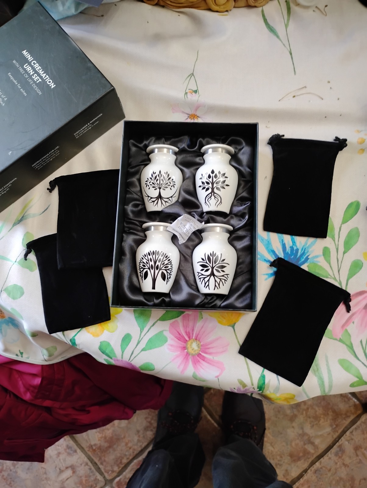 BRAND NEW MINI CREMATION URN SET, TREE OF LIFE DESIGN, WHITE