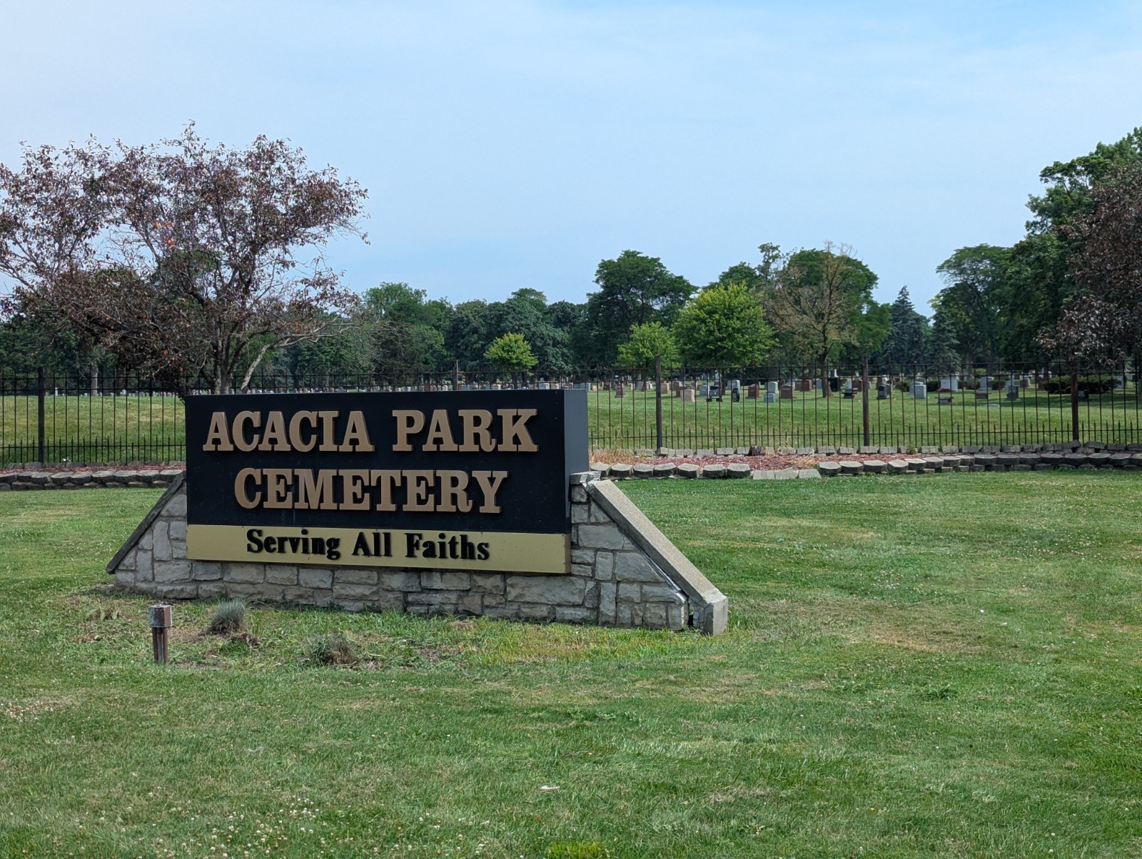 Acacia Park Cemetery Birmingham, MI Lot 225 S/2 sec W spaces 7-12 (6) available