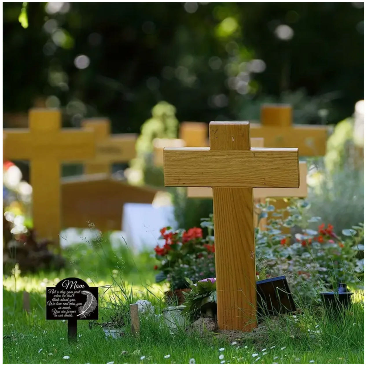 Acrylic Memorial Stake Cemetery Grave Plaque Acrylic Stake for Mom 8″x5″