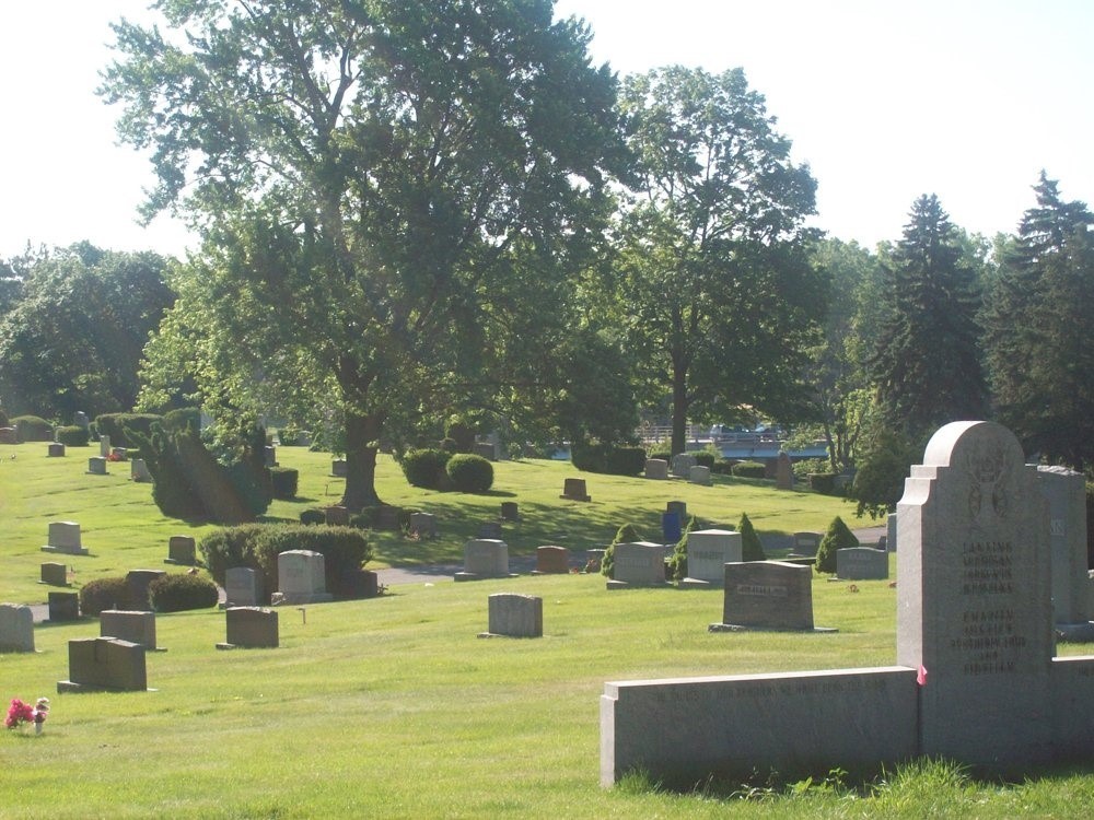 Cemetery double lot Deepdale Memorial Gardens, Lansing, MI
