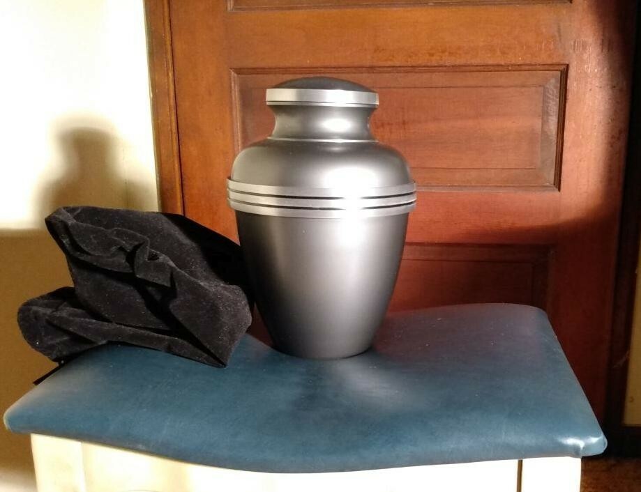 aluminium silver grey elite adult classic cremation urn 10in 