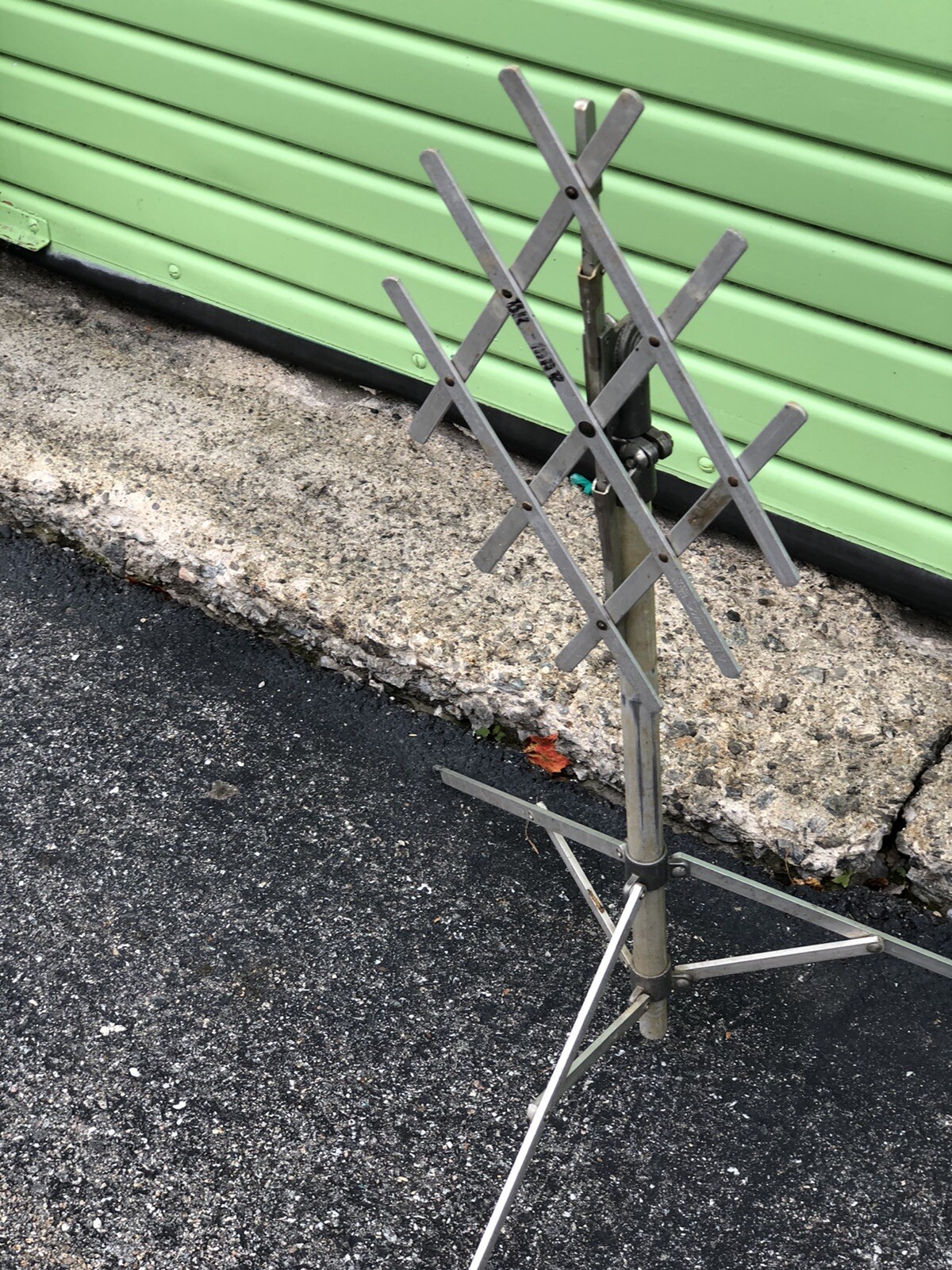 Vintage Funeral Home Expanding Scissors Floral Spray Display Rack White Mfg. Co