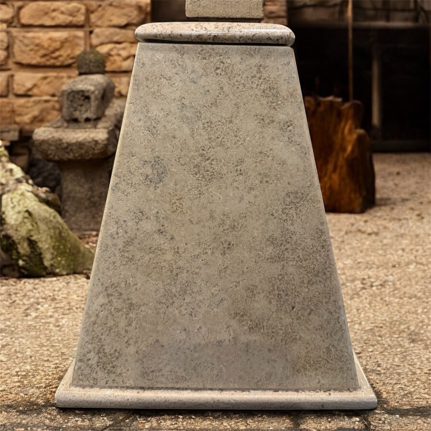 Elegant Marble Cremation Urn – 7.3 x 8.46 in – High Quality and Classic Design