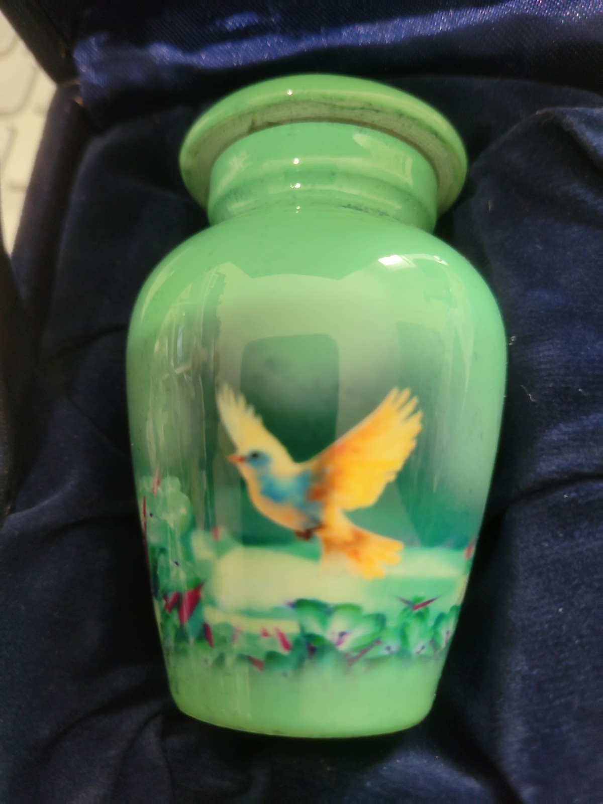 Pet Urn for Ashes Green Bird Cremation Urn Green Velvet Box And Bag Keepsake