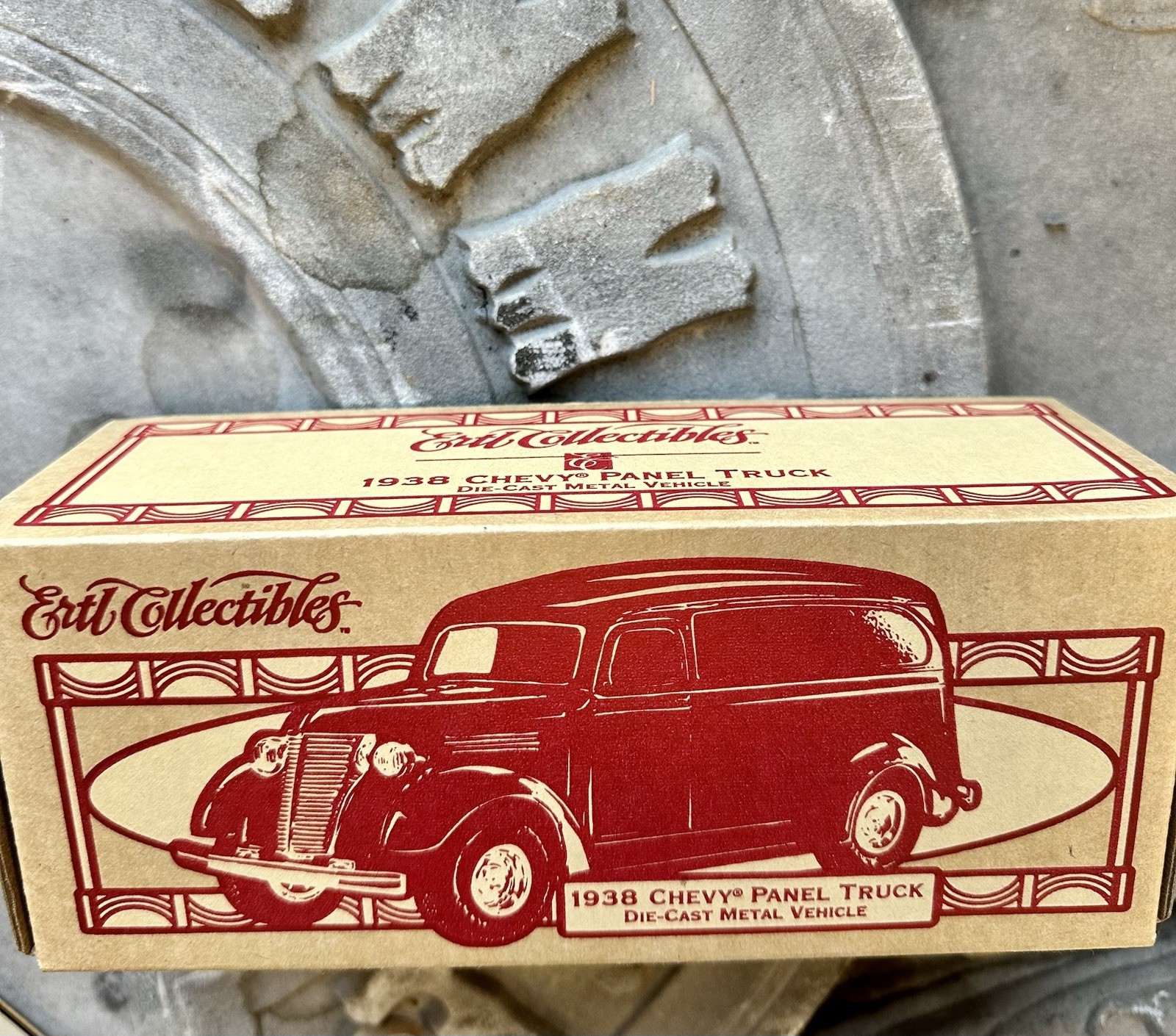 RARE SCALE MODEL HEARSE ASKEW-HOUSER FUNERAL HOME 1938 CHEVROLET BANK
