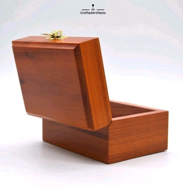 Aromatic Cedar Urn for Human and Pet Ashes, Cremation and Aquamation Urn, Small