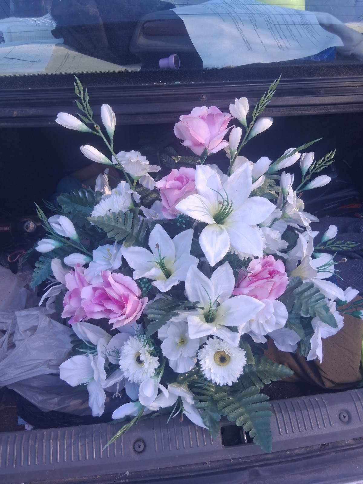 Artificial Lily Rose Daisy Arrangement White Pink Green Plastic Silk Centerpiece