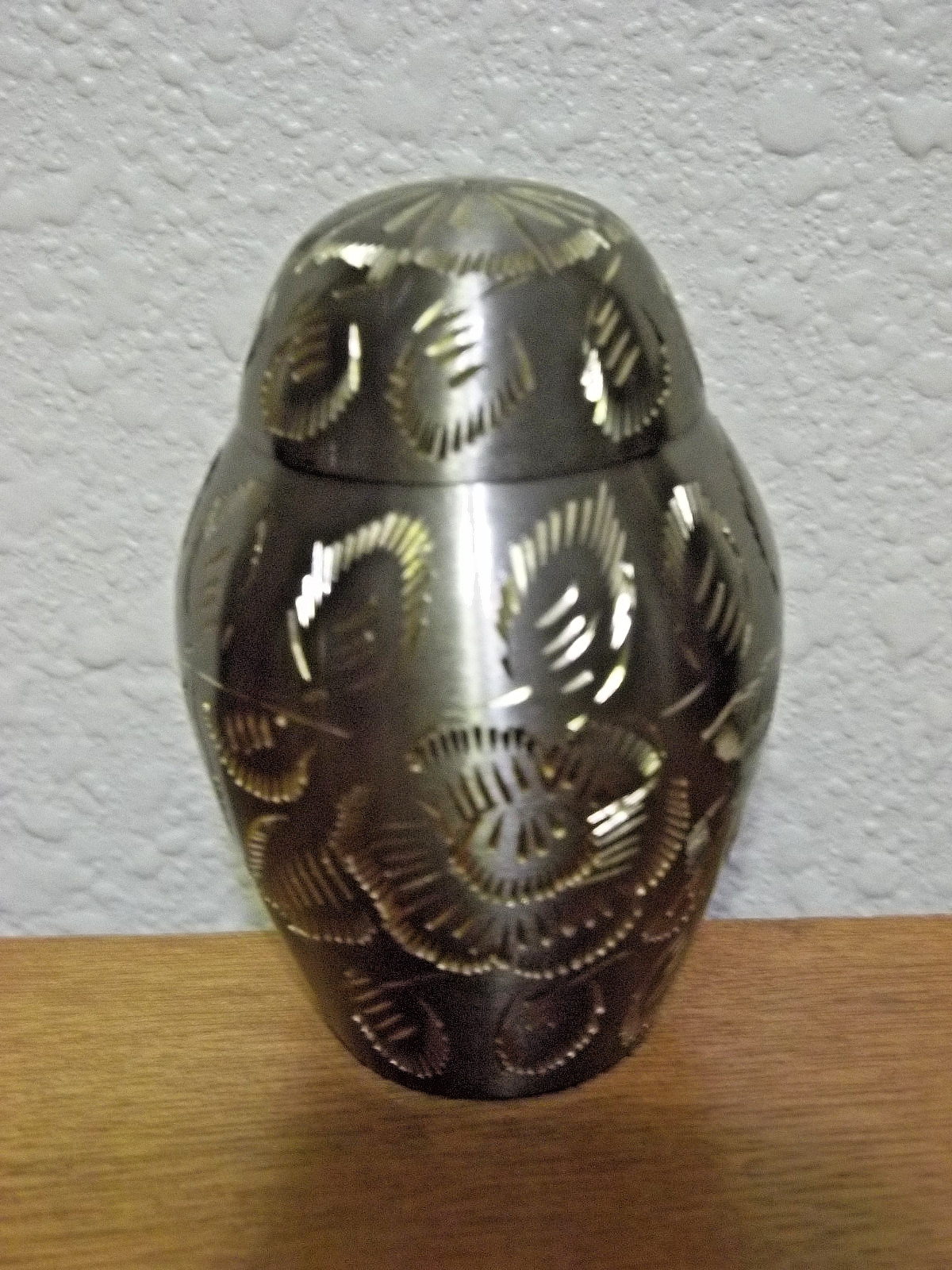 Pretty Keepsake Mini Token Urn~Pewter w/Gold Engravd Design~Red Presentation Box