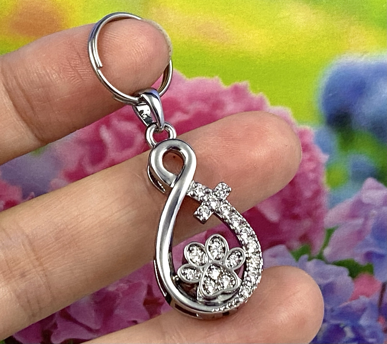 Keyring Urn .5″ Key Chain Pet Cremation Pendant Holds Ash Dog Cat Paw Print Paws