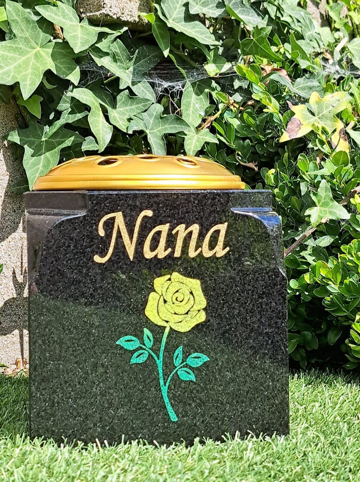Personalised Granite Memorial Vase Grave Pot Flower Holder Cemetery Grave Vase