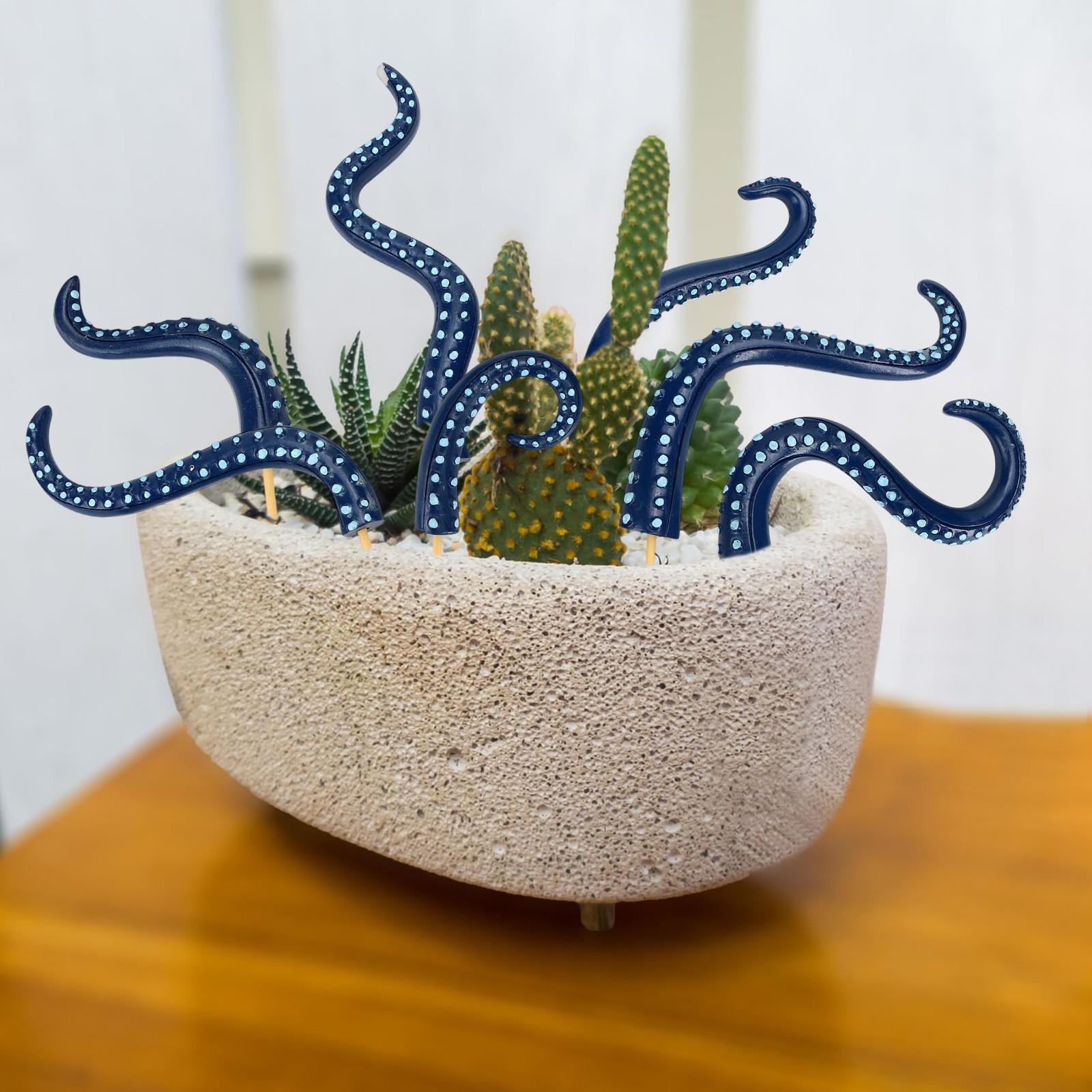 7Pcs Octopus Tentacle Plant Stakes Glow in The Dark Resin Luminescent at Nigh…