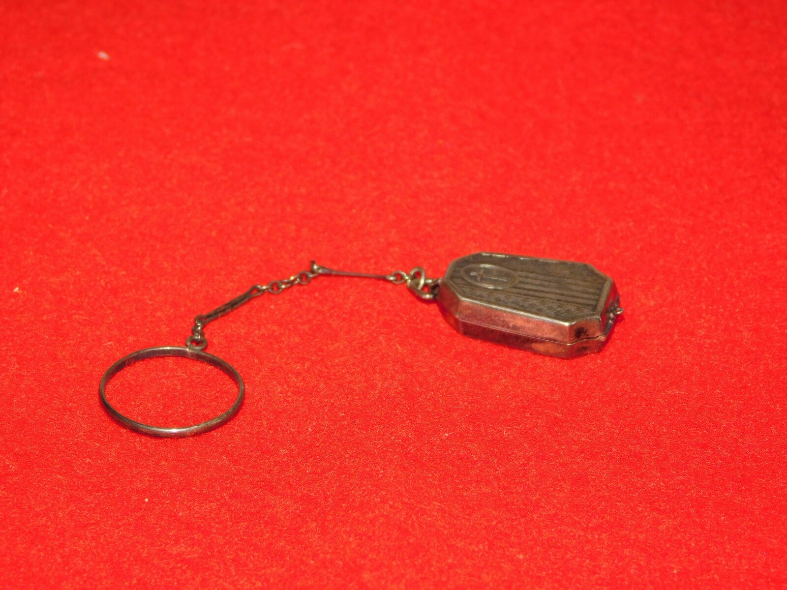 VINTAGE JEWELRY CREMATION OR HAIR 1″ HIGH STERLING SILVER CROSS COFFIN